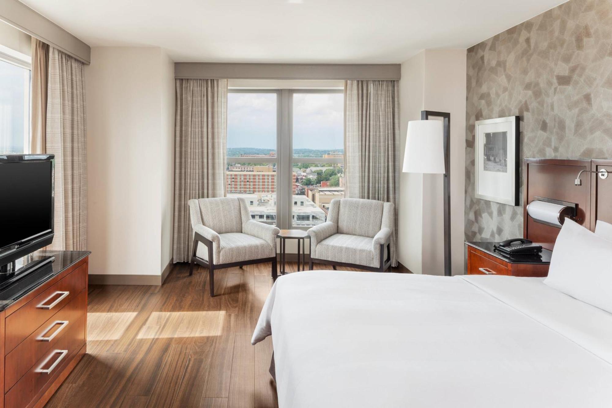 Marriott At Penn Square Hotel