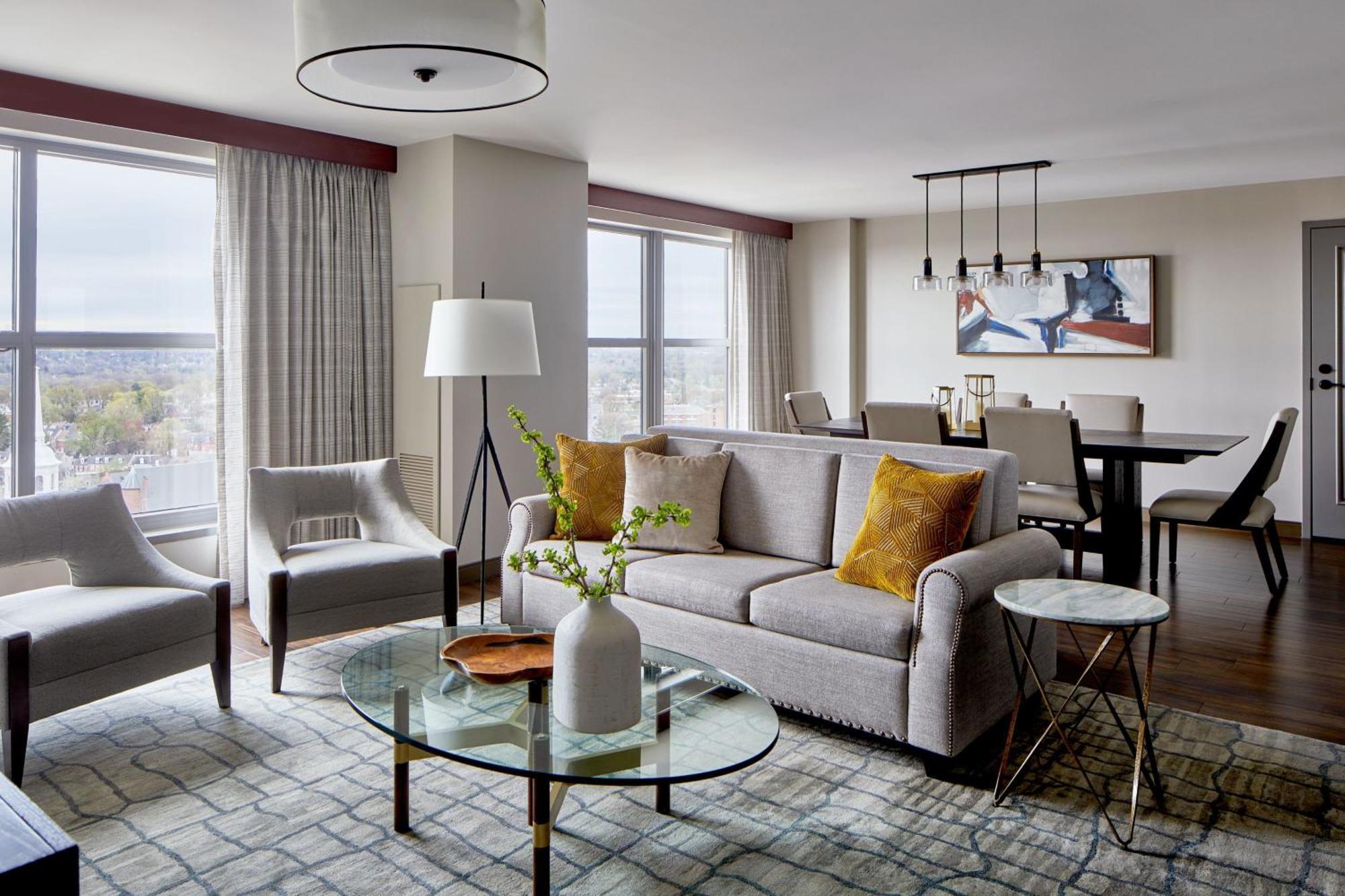 Marriott At Penn Square Hotel 3*