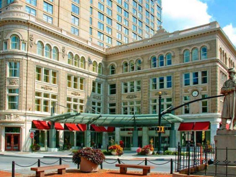 Hotel Marriott At Penn Square 3*